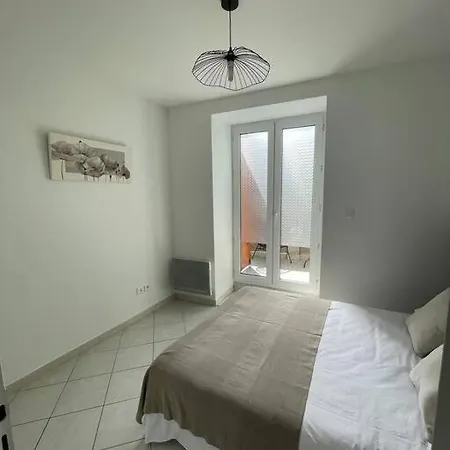 Maison Lumineuse Villemoustaussou
