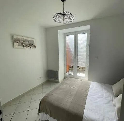 Maison Lumineuse Villemoustaussou